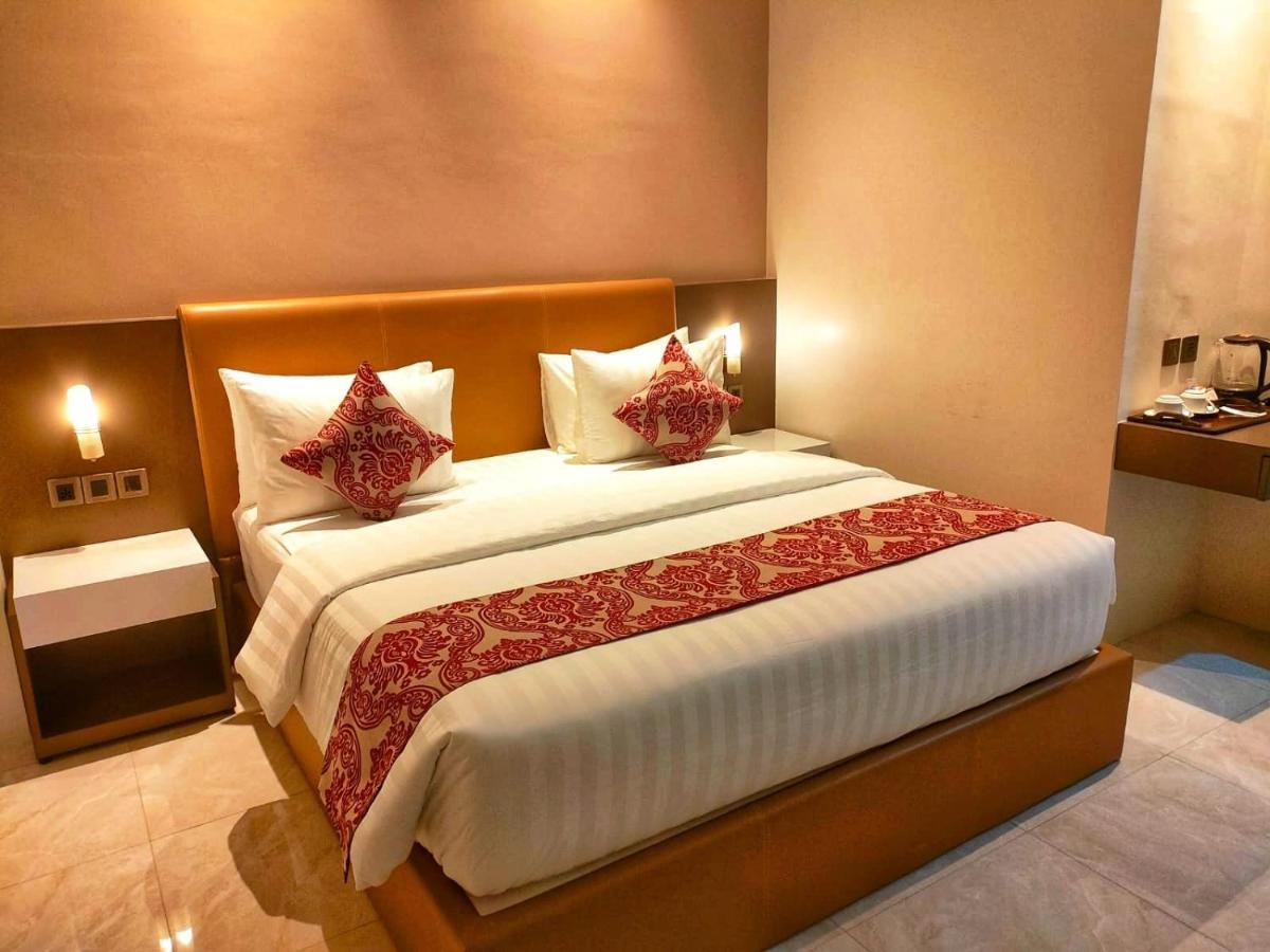 Purnama Balige Hotel Exterior foto