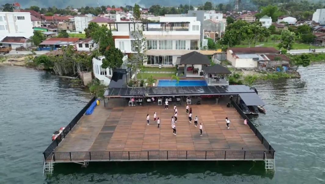 Purnama Balige Hotel Exterior foto