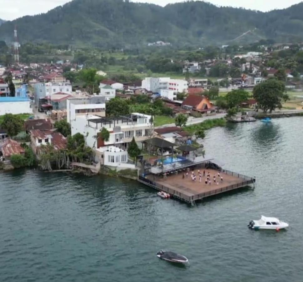 Purnama Balige Hotel Exterior foto