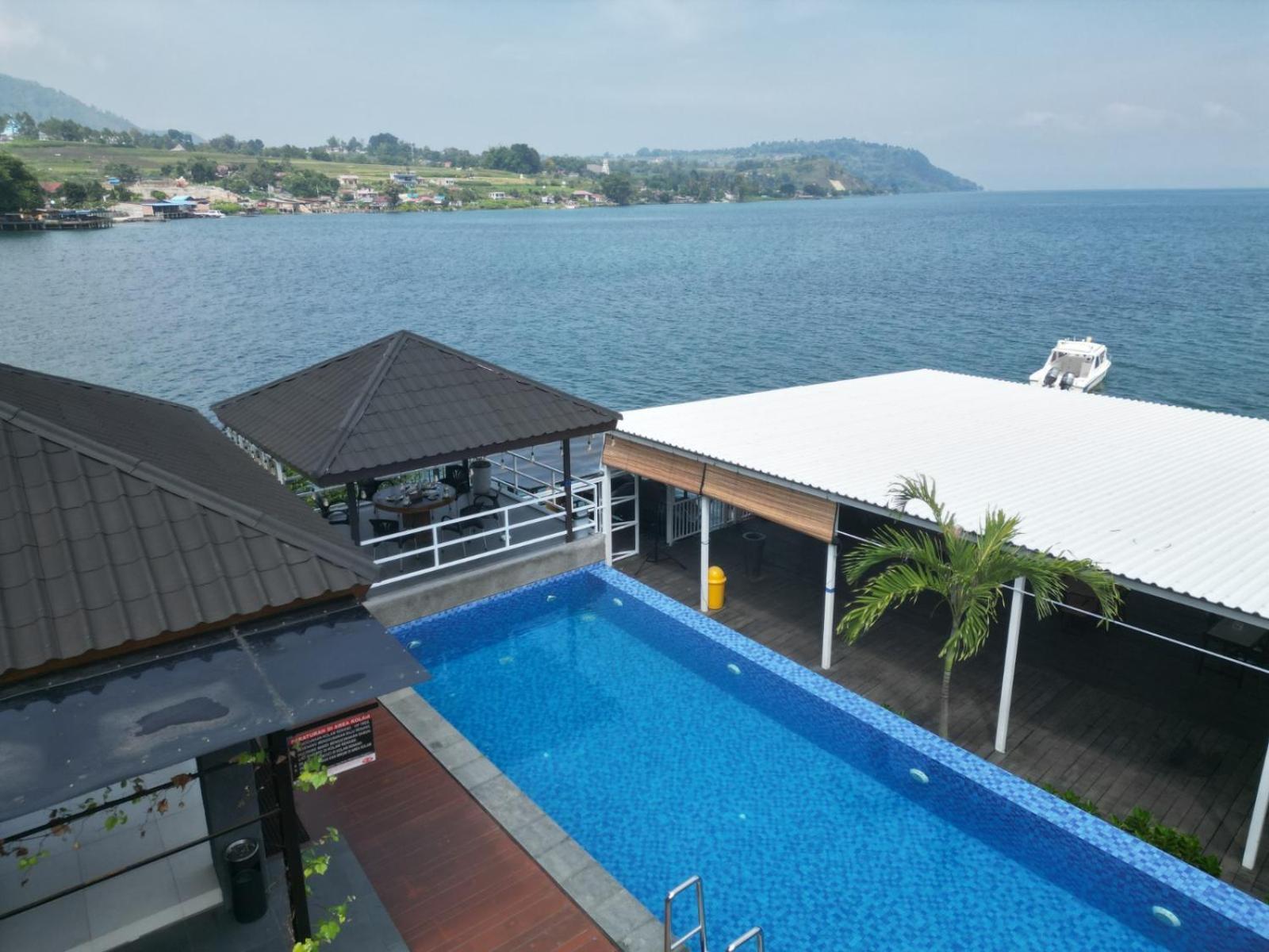 Purnama Balige Hotel Exterior foto